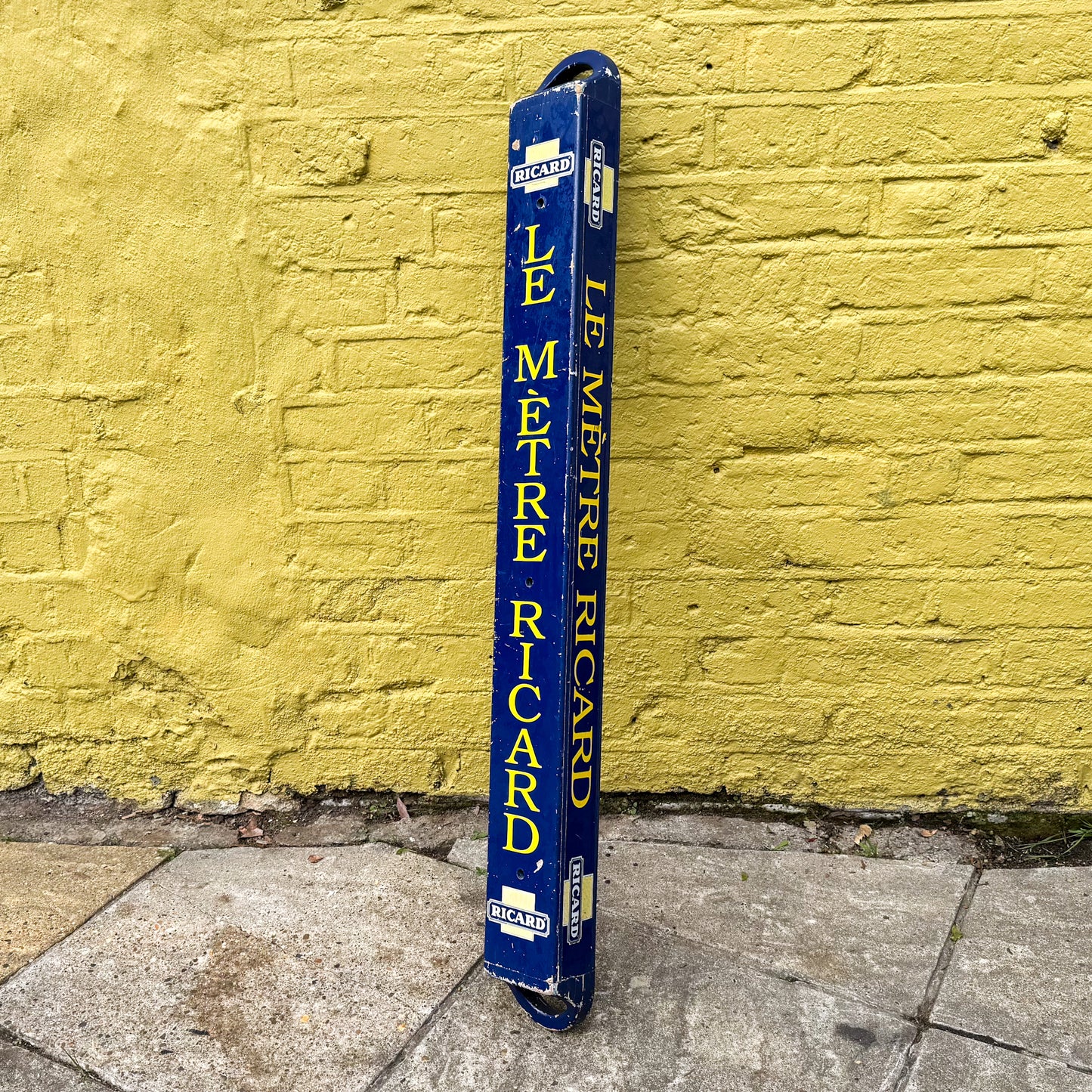 Pernod 1 metre wooden tray