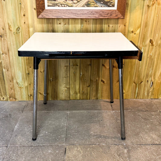 Formica dining table that extends