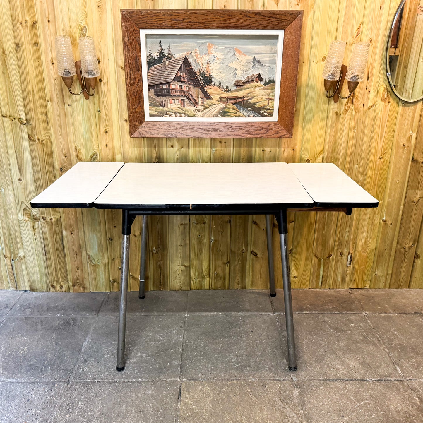 Formica dining table that extends