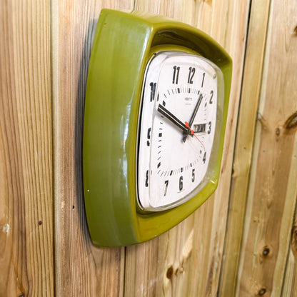 Wall analog wall clock